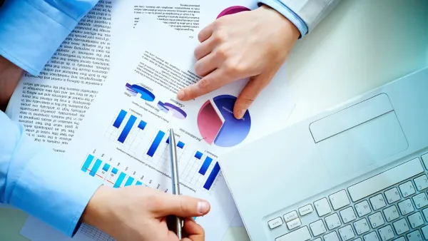 DATA-DRIVEN STRATEGIC DECISION MAKING